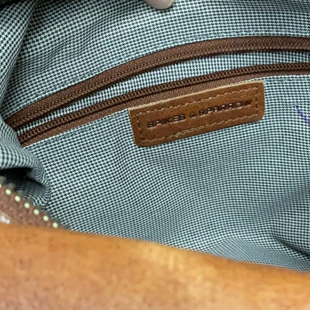 Vintage Brown Leather Messenger Bag with Front Buckle Pockets